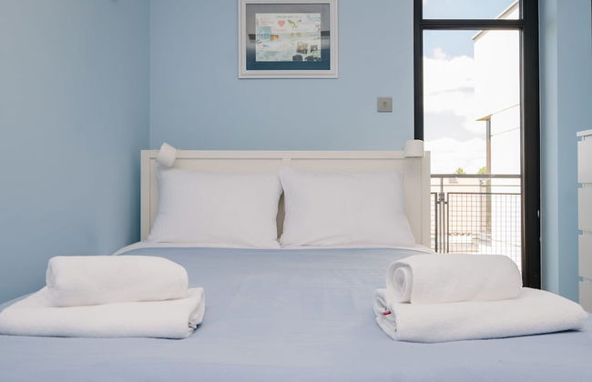 Modern Apartment Across the Ponds - Foto 3