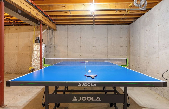 Secluded w/ Deck Views, Hot Tub, & Ping Pong Hudson in the Berks by Avantstay - Foto 111