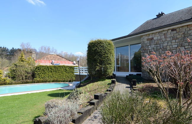 Spacious Home With Garden - Photo 38