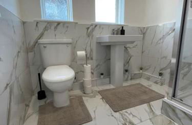 Whole House Modern Two Bedroom in Newcastle - Free Parking - Foto 7