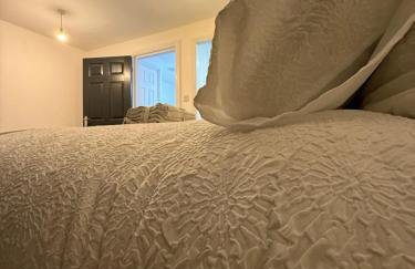 Home away Tamworth Staffordshire 4 Bedroom 3 Bathroom - Semi Detached House - Foto 20