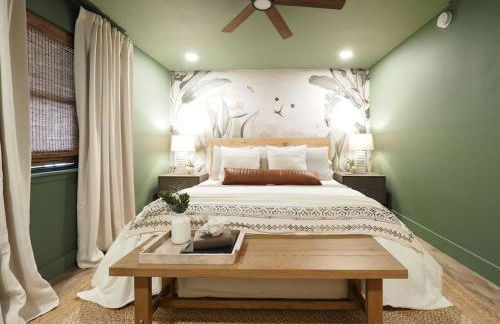 NEW Luxury Coastal Cottage w Pool Jupiter FL - Photo 1