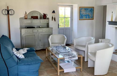 Maison rénovée près plage, 6 couchages, terrasse, BBQ, parking, internet inclus - FR-1-224B-588 - Foto 6