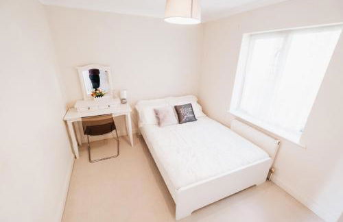 Booker Avenue House - 4 bedroom house with garden and parking - Foto 22