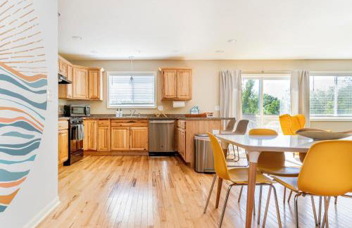 LARGE 5 Bed Lake Geneva Home 4 Blocks from Lake! - Foto 4