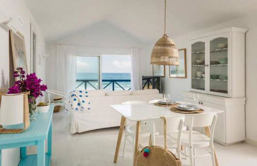 Casa Charcón Alto, en primera línea de mar - Best Villas Lanzarote - Photo 1