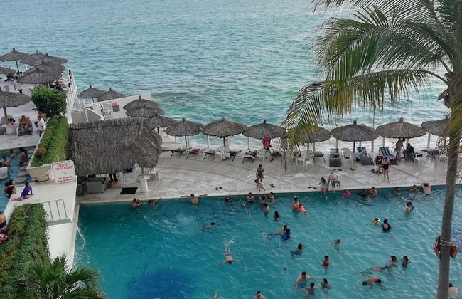 Beautiful Twin Towers Suite With Balcony and Stunning sea View - Foto 16