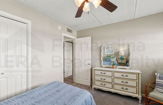 Upper Unit Condo Overlooking Both the Ocean Pier and Swimming Pool by RedAwning - Foto 6