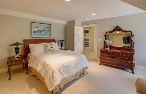 Jackson Lakefront Getaway: Boat Dock, Porch, Patio - Photo 10