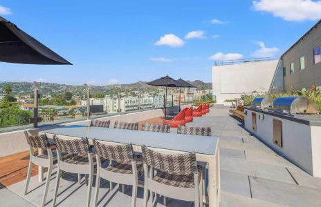 Modern 2BR at the Huxley Prime West Hollywood Location - Foto 15