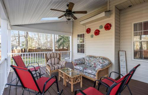 Elegant Retreat Spacious with Outdoor Fireplace - Foto 36