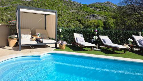 Luxury Villa Ivona Pool, Jacuzzi, Sauna & Privacy - Foto 3, sunbed