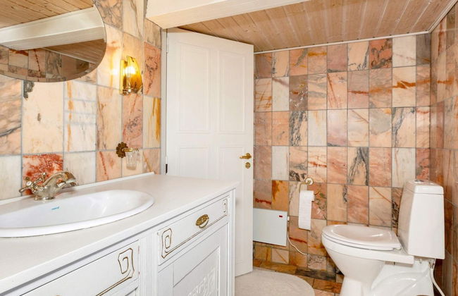 5 Person Holiday Home in Karby - Foto 10