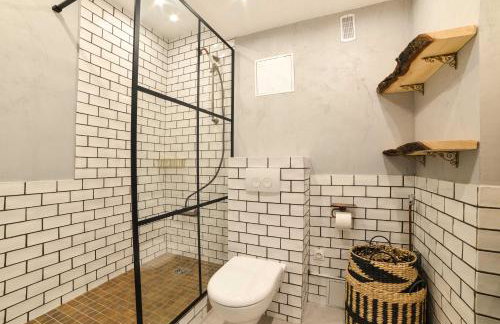 The Majestic Garden Suite - Photo 70