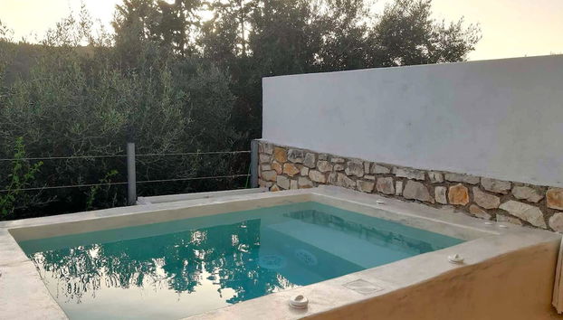 Paxoi Sunny Serenity - Kirki s Studio With Jacuzzi - Foto 4, Habitación