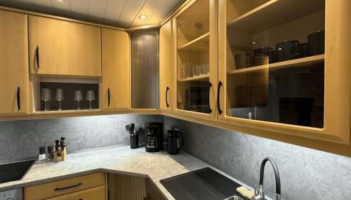 Geräumiges Apartment mit XXL Leinwand I Parkplatz I WiFi - Foto 3