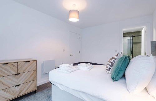 Modern 2BR Apartment w Secure Parking Salford - Foto 33