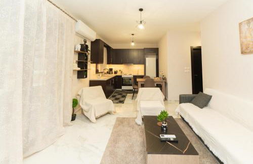 Sefis House - Photo 1