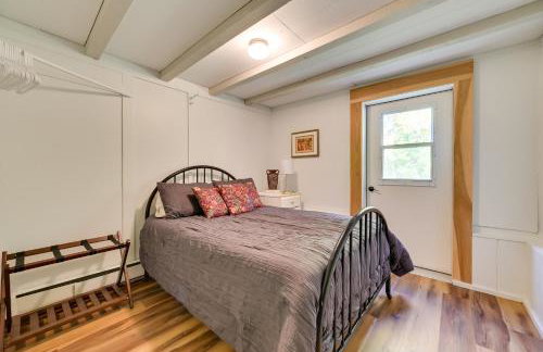 Cozy Harbor Springs Vacation Rental, 13 Mi to Town - Foto 16