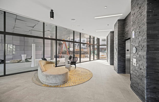 Placemakr Cathedral Heights - Photo 21