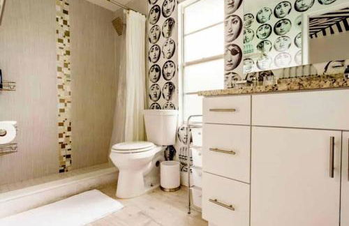 5BD 3BA - Black&White ArtBNB - Antique Row WPB - Foto 18