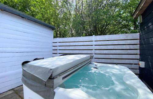Hunters Hideaway Lodge - Private Hot Tub - Infrared Sauna - Dog Friendly - Foto 7