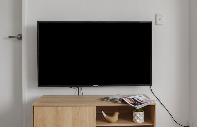 Heart of Ormond Apartment by Ready Set Host - Photo 8