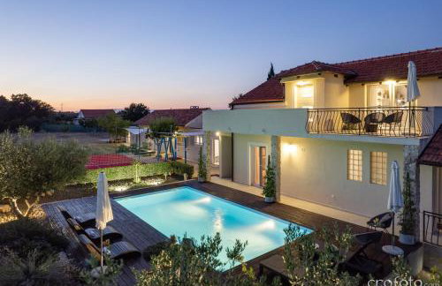 Grandfather's House - Photo 1