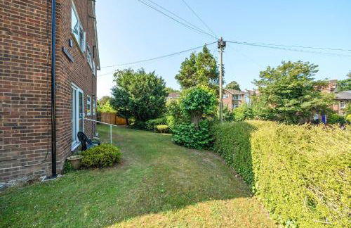 Delightful first floor two bed apartment five minutes walk from Dorking town centre - Foto 18