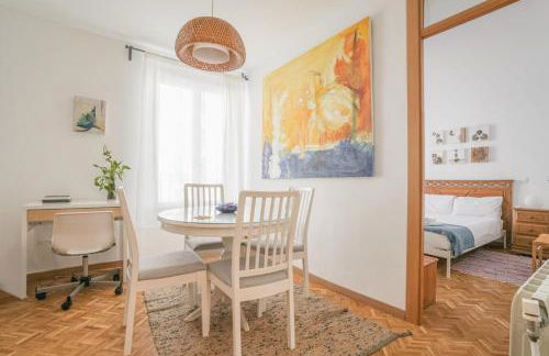 Bright cozy 2BD - OPERA area - Photo 8