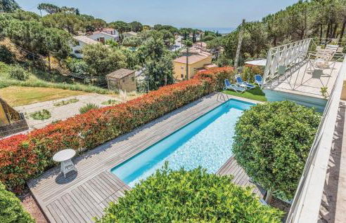 5 Bedroom Amazing Home In Cabrils - Foto 4