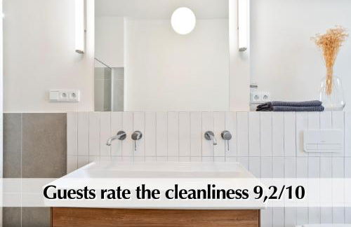 Calm City Escape - 75m2 Central Berlin Altbau-Apartment, 2BR, Smart-TV, Garden - Foto 22