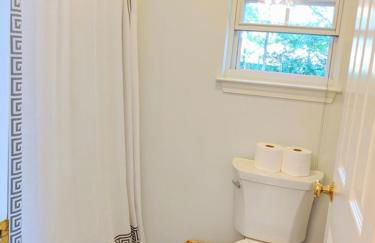 RARE Downtown Matthews walk 2 shops restauraunts hike CLT 2 Bedroom not 3br - Foto 21