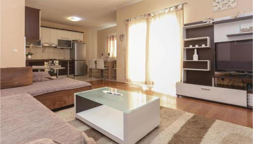 Two-Bedroom Holiday Home In Neoric - Foto 3