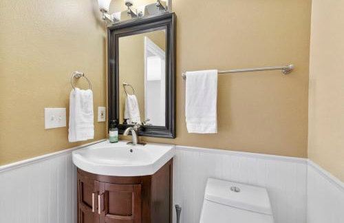 Bridging the Gorge And City to Your Cozy Home - Photo 14