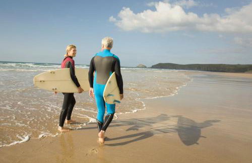 Skydeck at The Liner – Stylish 2-Bed / 2-Bath Top Floor with Panoramic Sea Views - Foto 39