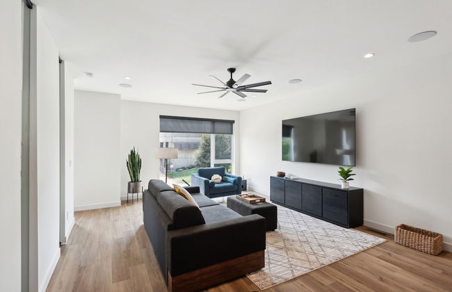 New Modern Townhome With Rooftop Patio 2 Bedroom Townhouse by RedAwning - Foto 14