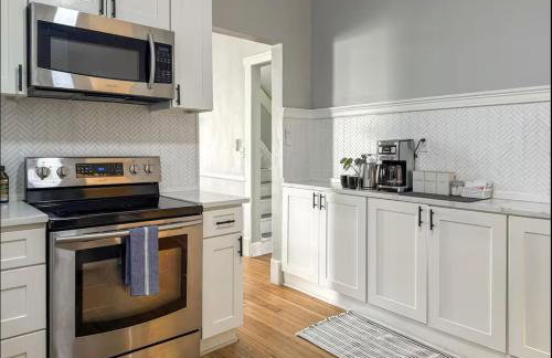 Spacious Home Downtown - Children's Hospital, Pets - Foto 13