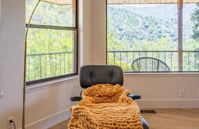 Secluded Mtn Top Family Haven w/Views Spa & Arcade - Photo 10