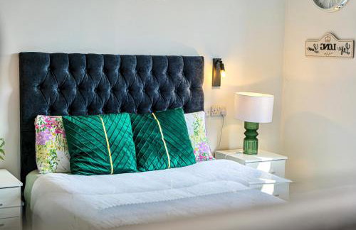 Large One Bedroom Apartments Southsea Sleeps 3 - Free Parking - Foto 57