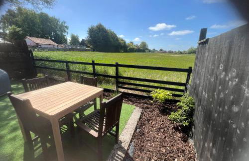 Lavender Lodge - Pool and Hot Tub with sunset views over open fields - Foto 15