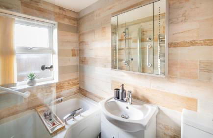 2-Bed Wallington, Sleeps 6, Parking, Near LGW - Foto 37