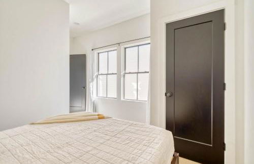 Stay Portland - Custom North Tabor Farmhouse - Gym & Kitchen - Photo 20