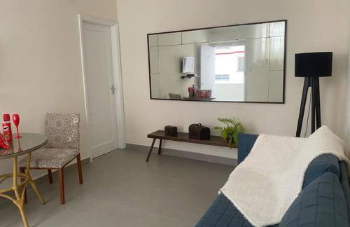 Recém Reformado com dois dormitório com ar condicionado - Foto 7