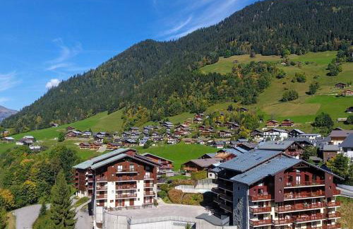 Charmant appart rénové 4 pers, balcon sud, plein centre, proche ski et piscine! - FR-1-342-187 - Photo 13