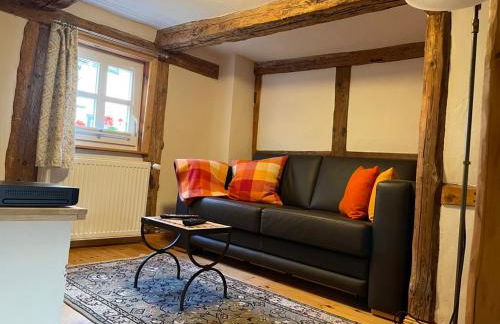 Mittelalterdomizil mit Balkon und Parkplätzen - Foto 30