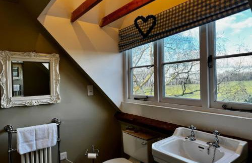 Hill House - Country Retreat by Maison Pro - Photo 28