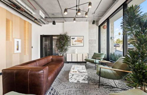 Chic Studio, Walk to Downtown With Skyline Views - Foto 13