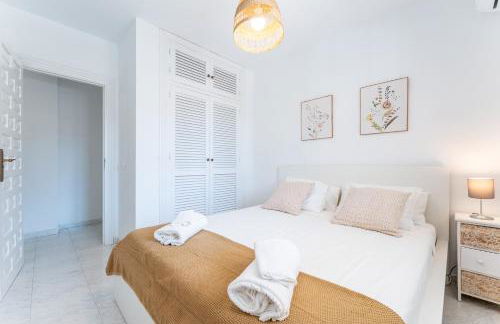 VB Villa Coto 7BR w Pool & Views - Photo 7