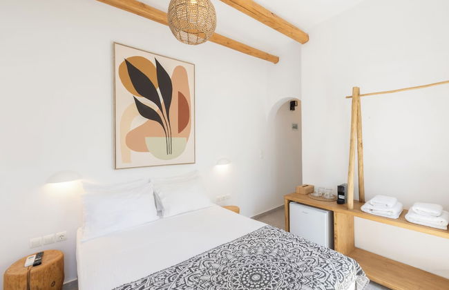 Parosquare Central Suites - Photo 30